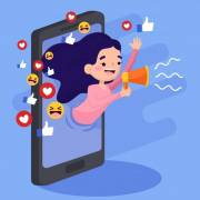 بیرون آمدن دخترکی با بلند گو از داخل گوشی