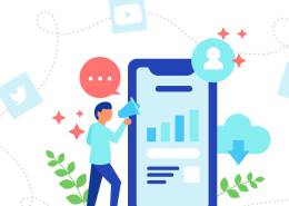 مردی ایستاده در کنار تلفن همراه با بلندگو