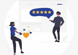 یک زن و مرد در کنار یک قاب