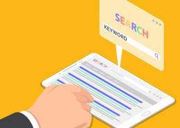 دستی بر روی تبلت و عبارت سرچ