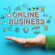 دستی زیر چند نوشته و آیکن