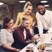 چگونه میتوانیم یک تیم دیجیتال مارکتینگ حرفهای داشته باشیم؟